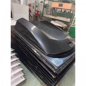 Vezetőnélküli autó műanyag héj